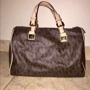Michael Kors Logo Doctor’s Bag